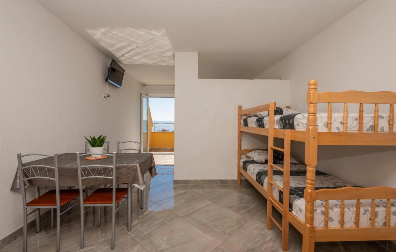 Beautiful Apartment In Krvavica With Kitchen Екстериор снимка